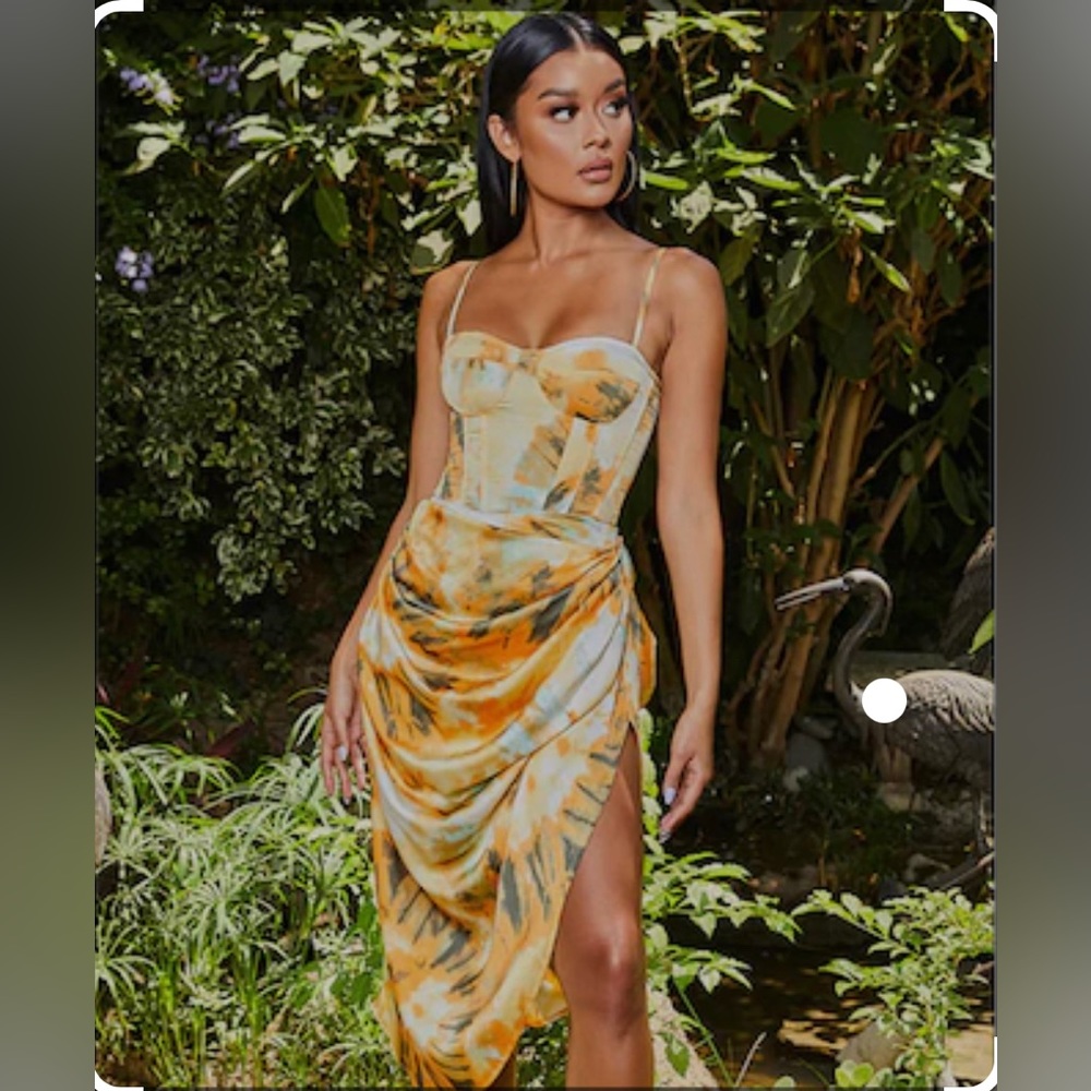 Pretty Little Thing orange tie dye ruched set - Top & Skirt
